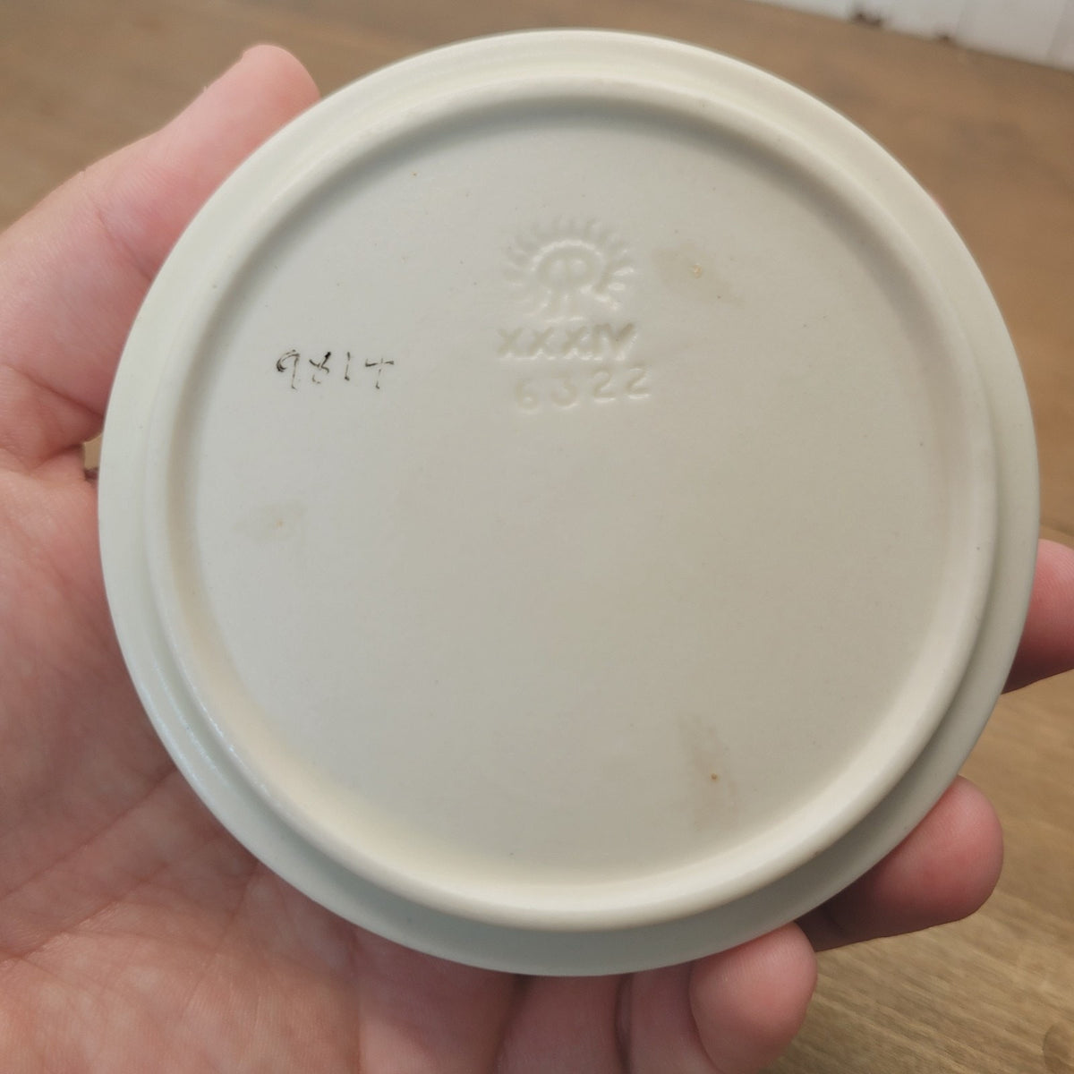 Rookwood Pottery 1934 Shirayamadani Parrot Ashtray Box with Lid Ivory Shape 6322