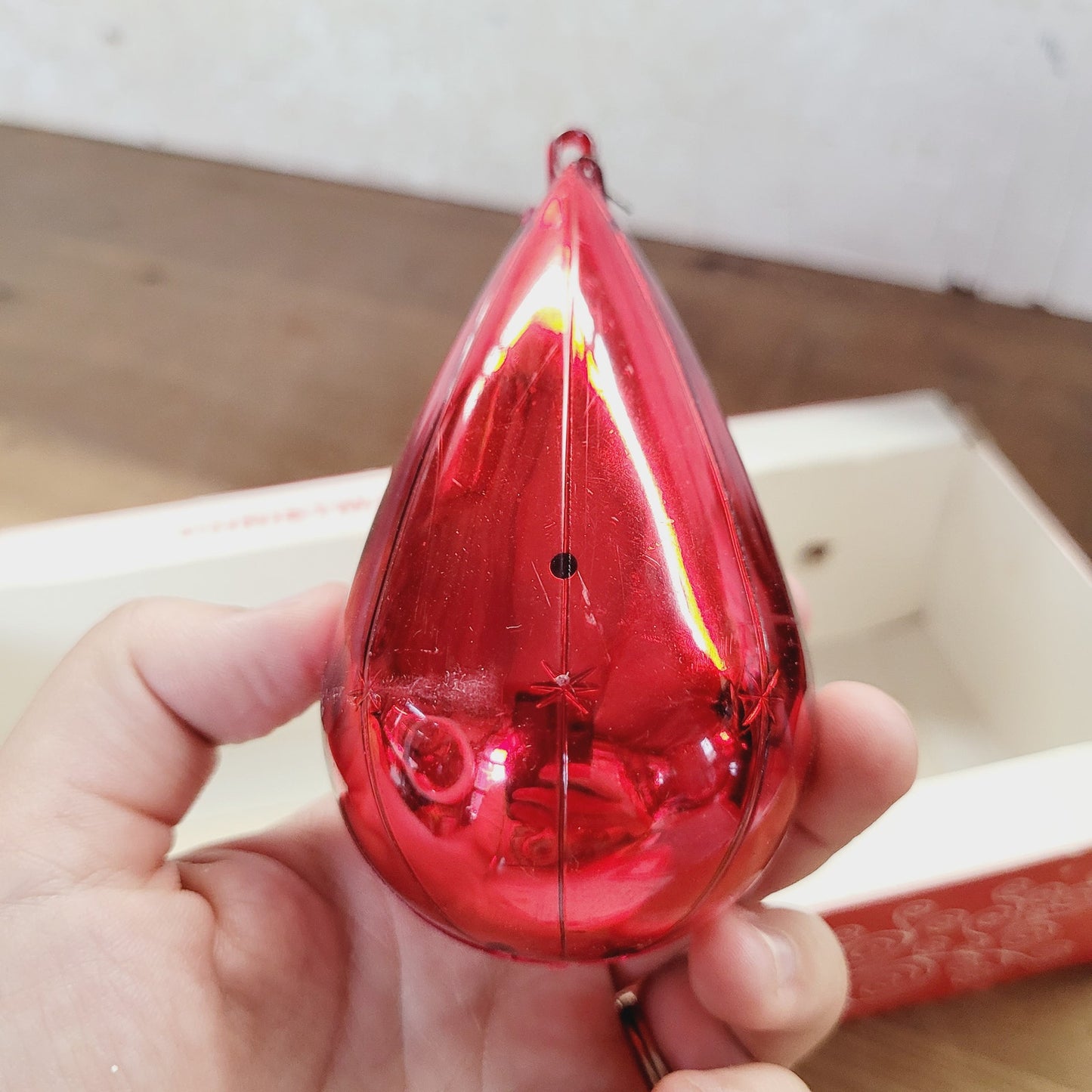 Vintage Jewel Brite Diorama Christmas Ornaments Red Teardrop Set of 4 with Box