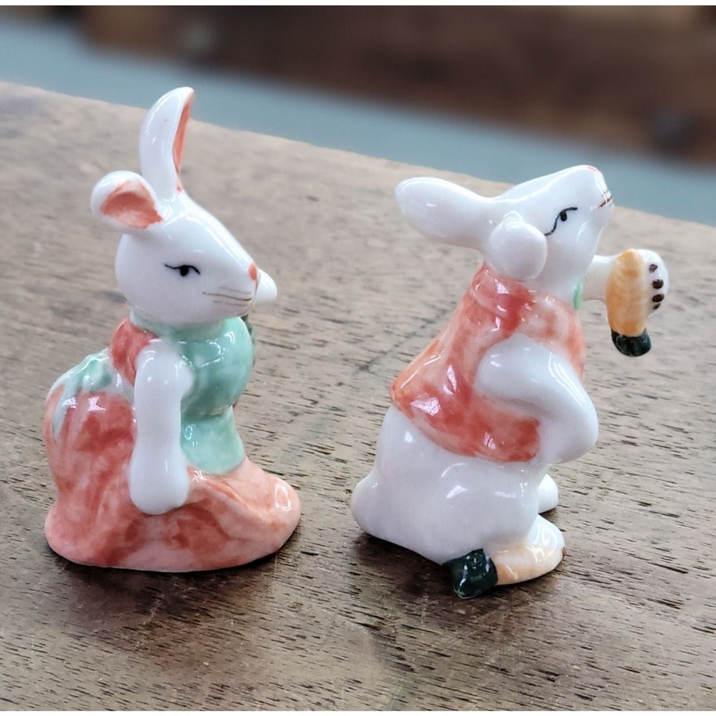 Pr Vintage Porcelain Bunny Figurines