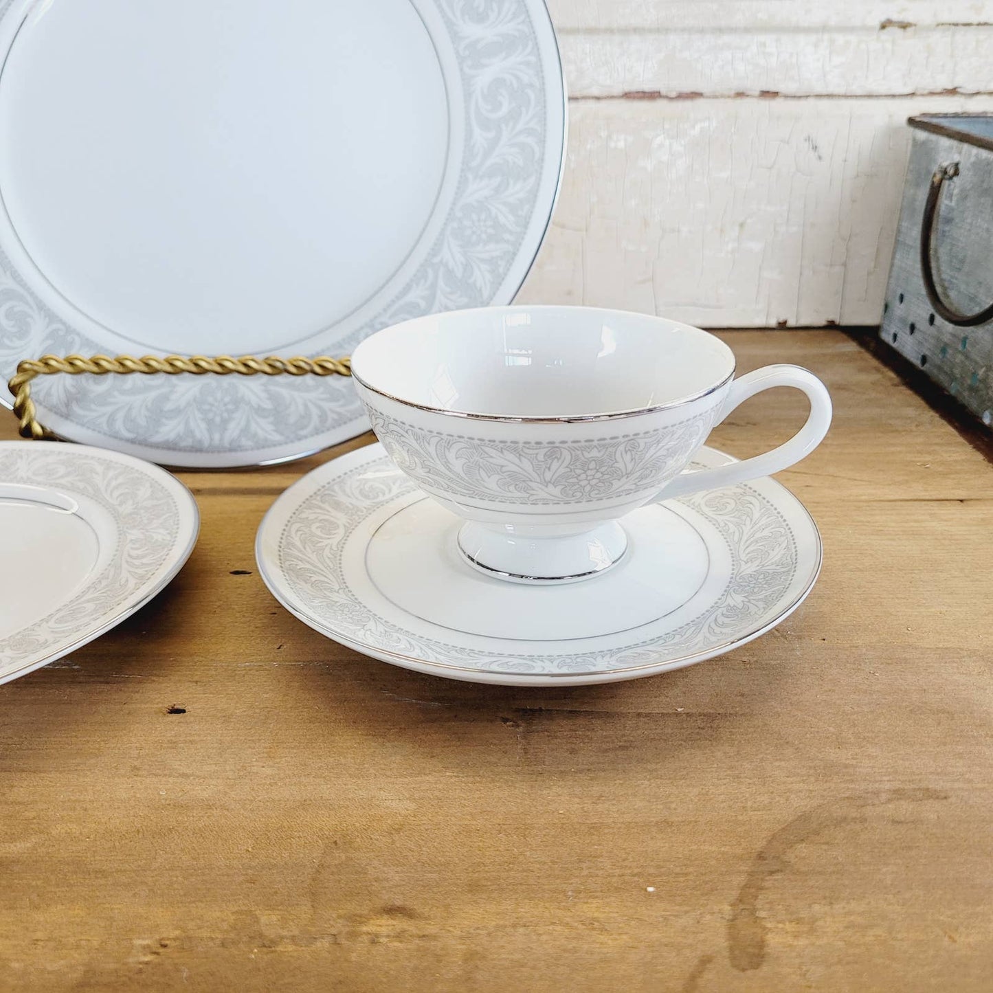 W. Dalton #5671 Whitney 4-pc. Place Setting