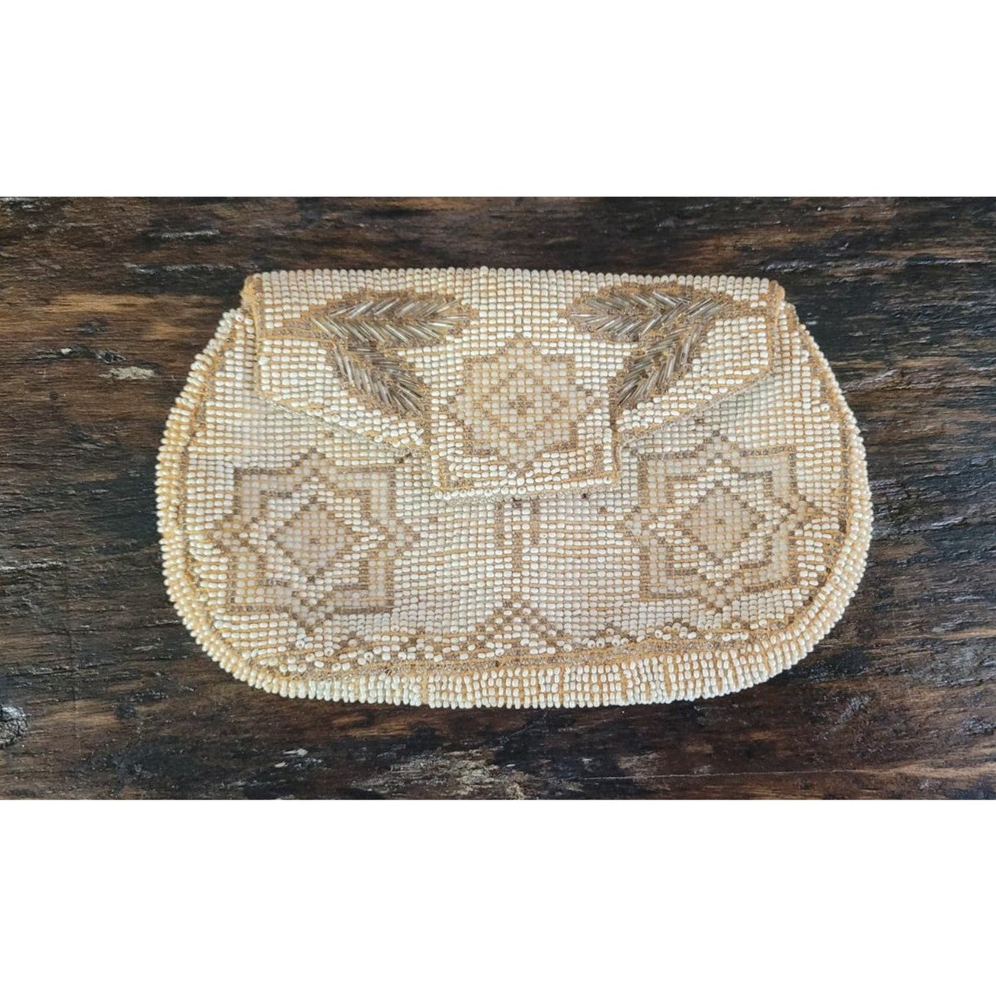Vintage Art Nouveau Bead Purse: Czechoslovakian Elegance