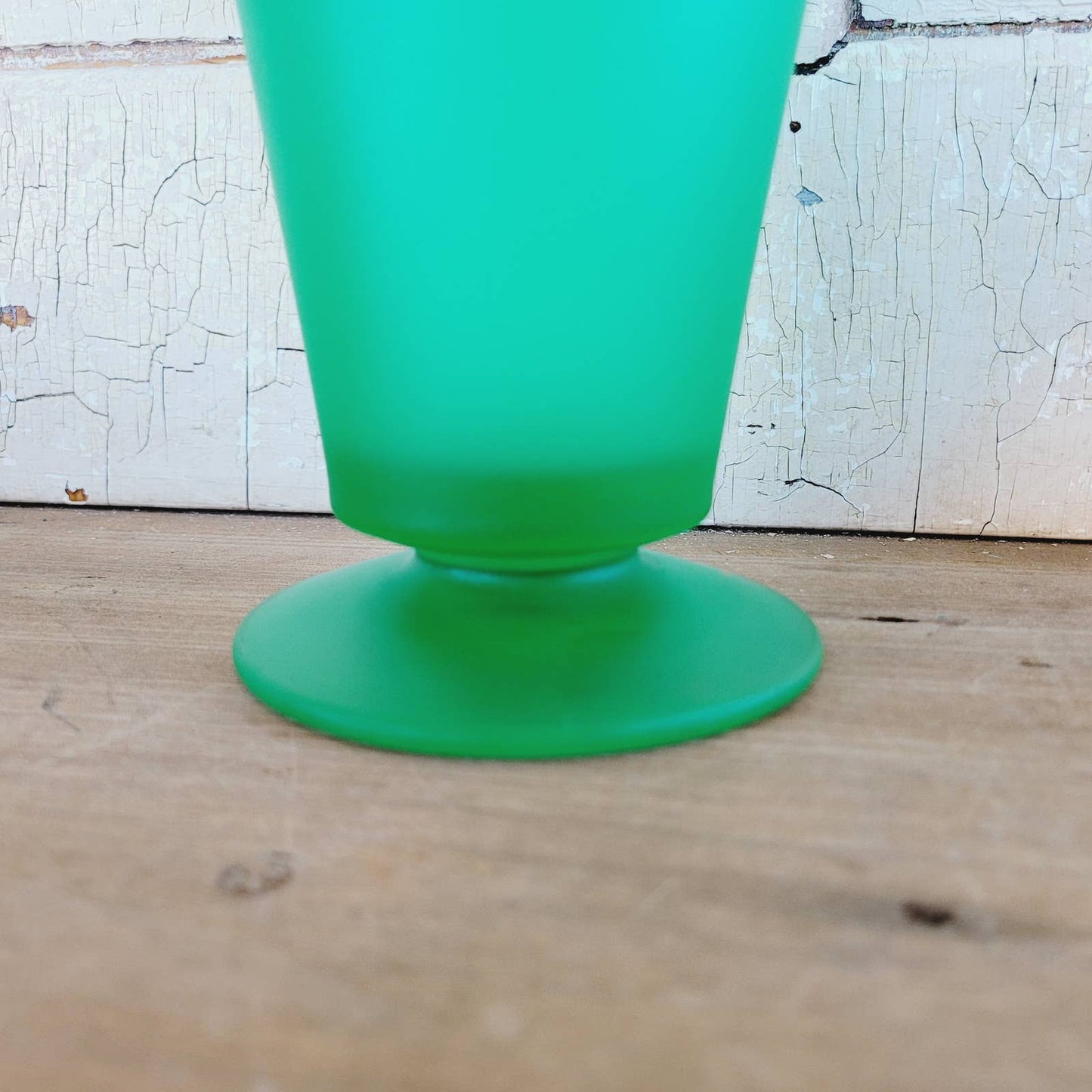1930s Vintage Tiffin Glass Emerald Green Satin Vase LARGE Art Deco GLOWS