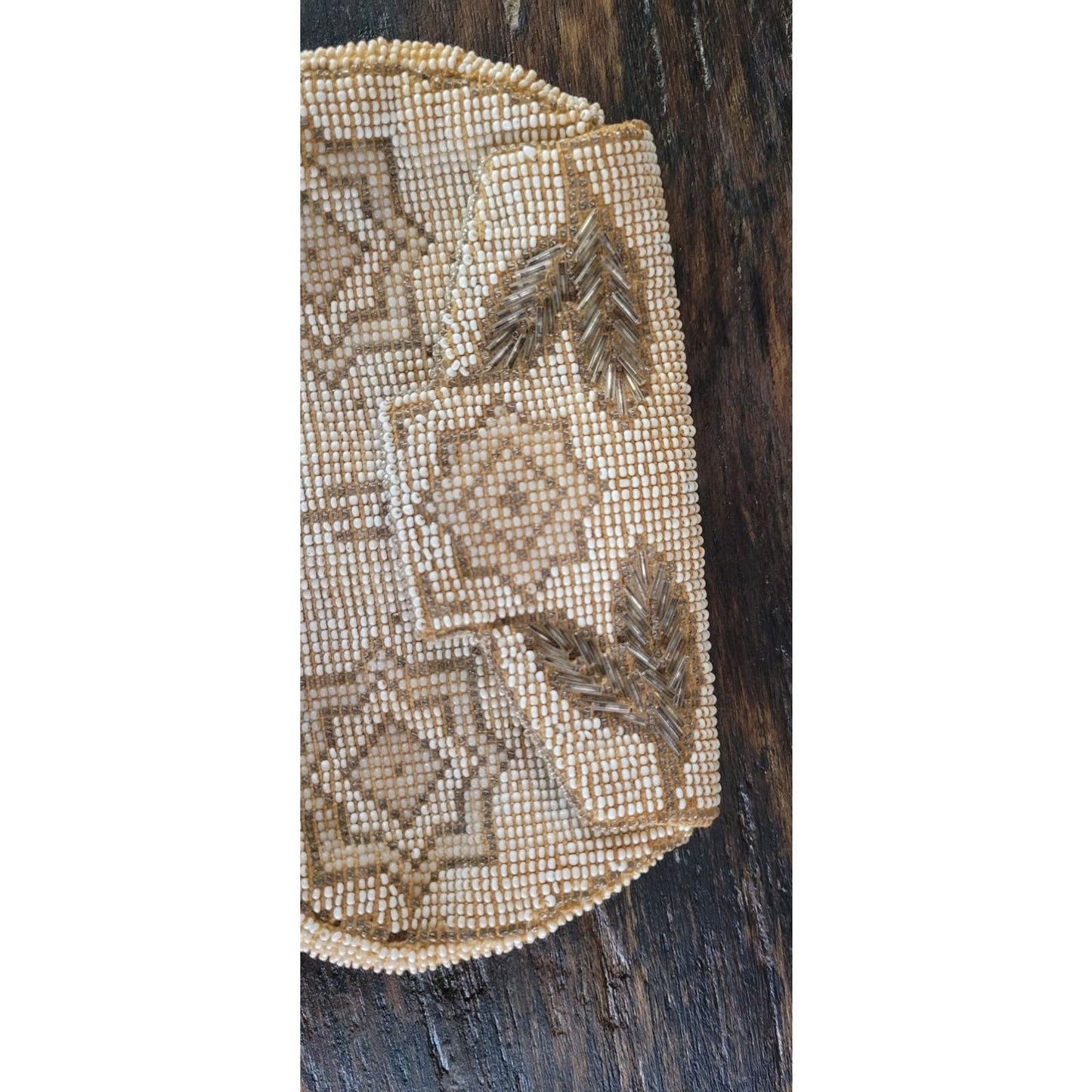 Vintage Art Nouveau Bead Purse: Czechoslovakian Elegance