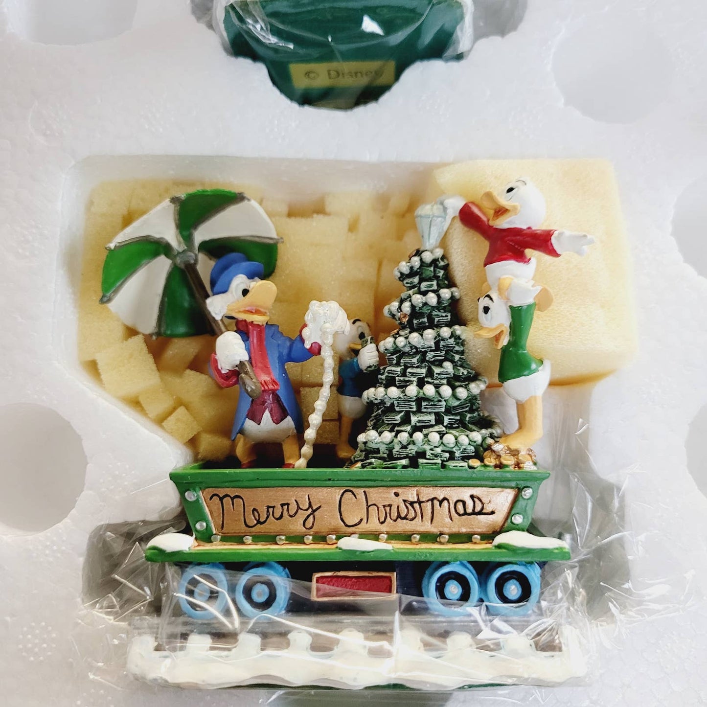 Danbury Mint Christmas Goofy's Yuletide Train Set - 6-Piece Holiday Fun
