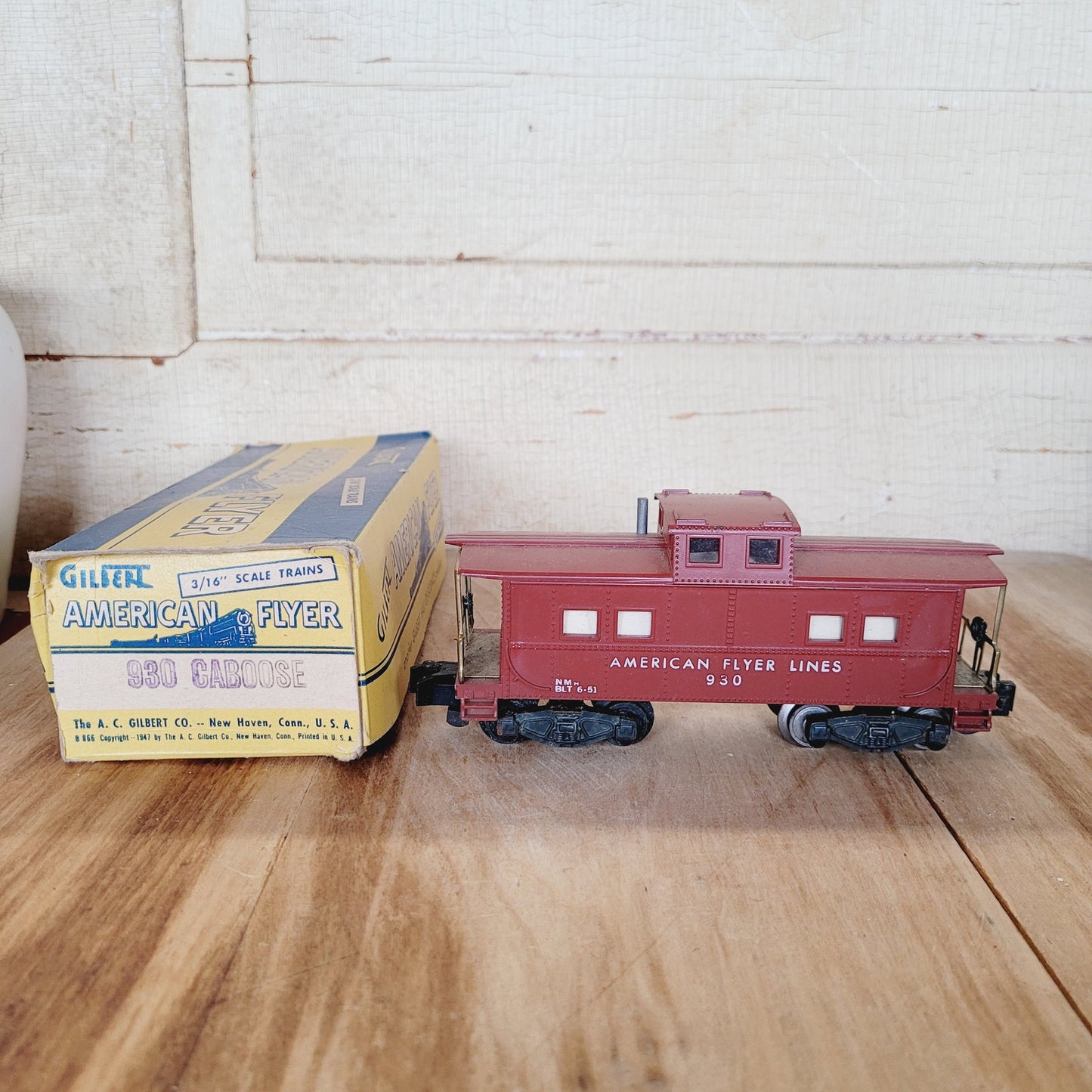 Vintage American Flyer Caboose No. 930 – S Gauge Train Car with Box