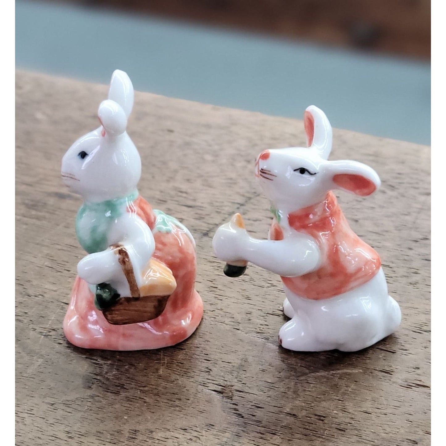 Pr Vintage Porcelain Bunny Figurines