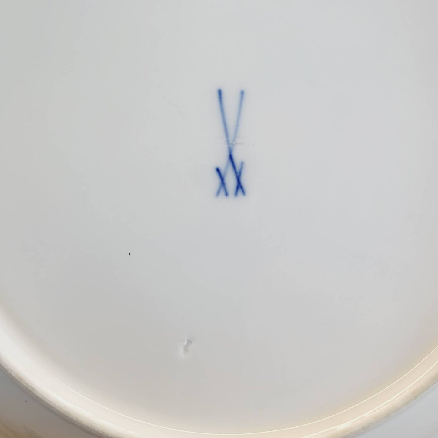 Antique Meissen Blue Onion 10" Plate Crossed Swords Marks