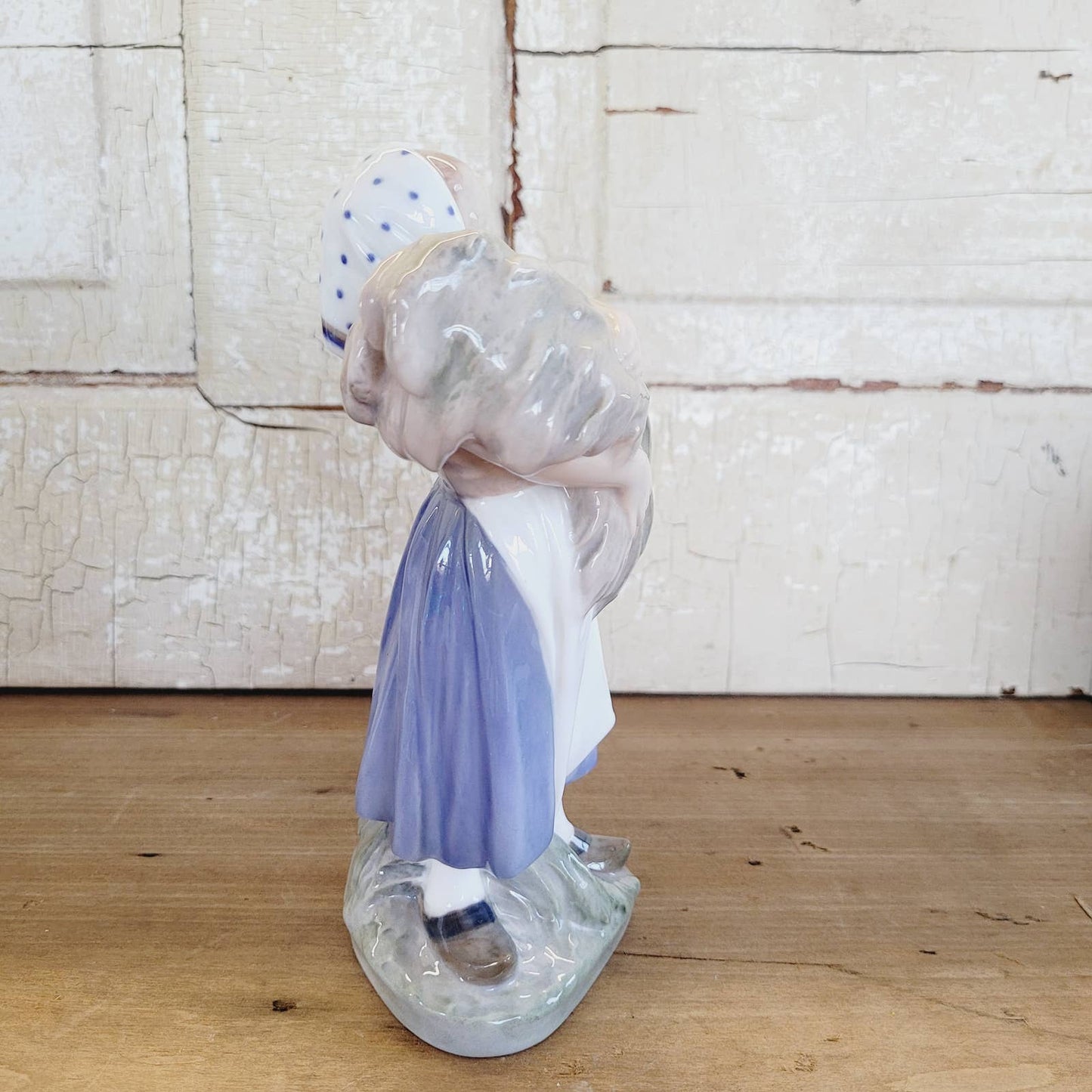 Royal Copenhagen Figurine Girl with Sheaf of Wheat #908