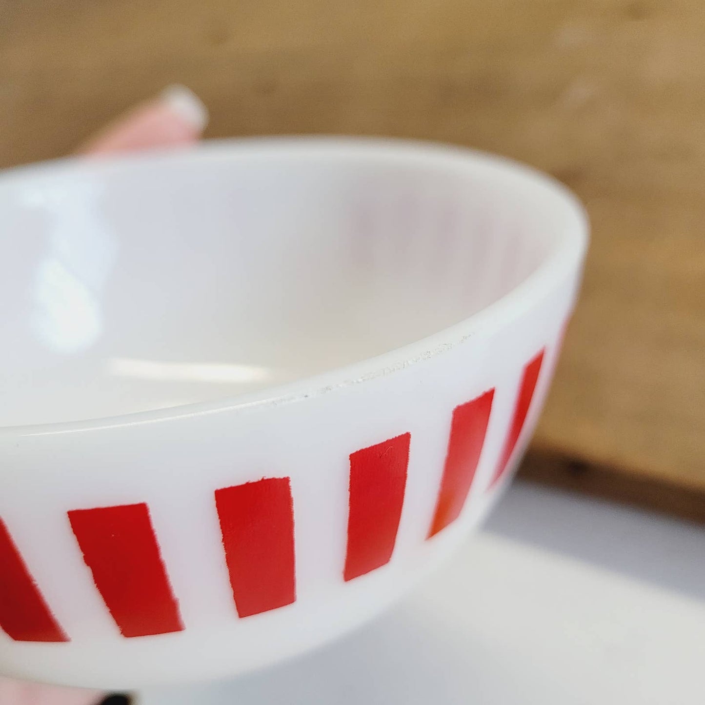 5 VINTAGE HAZEL ATLAS RED CANDY STRIPE CEREAL BOWLS WHITE MILK GLASS 4 3/4" MCM
