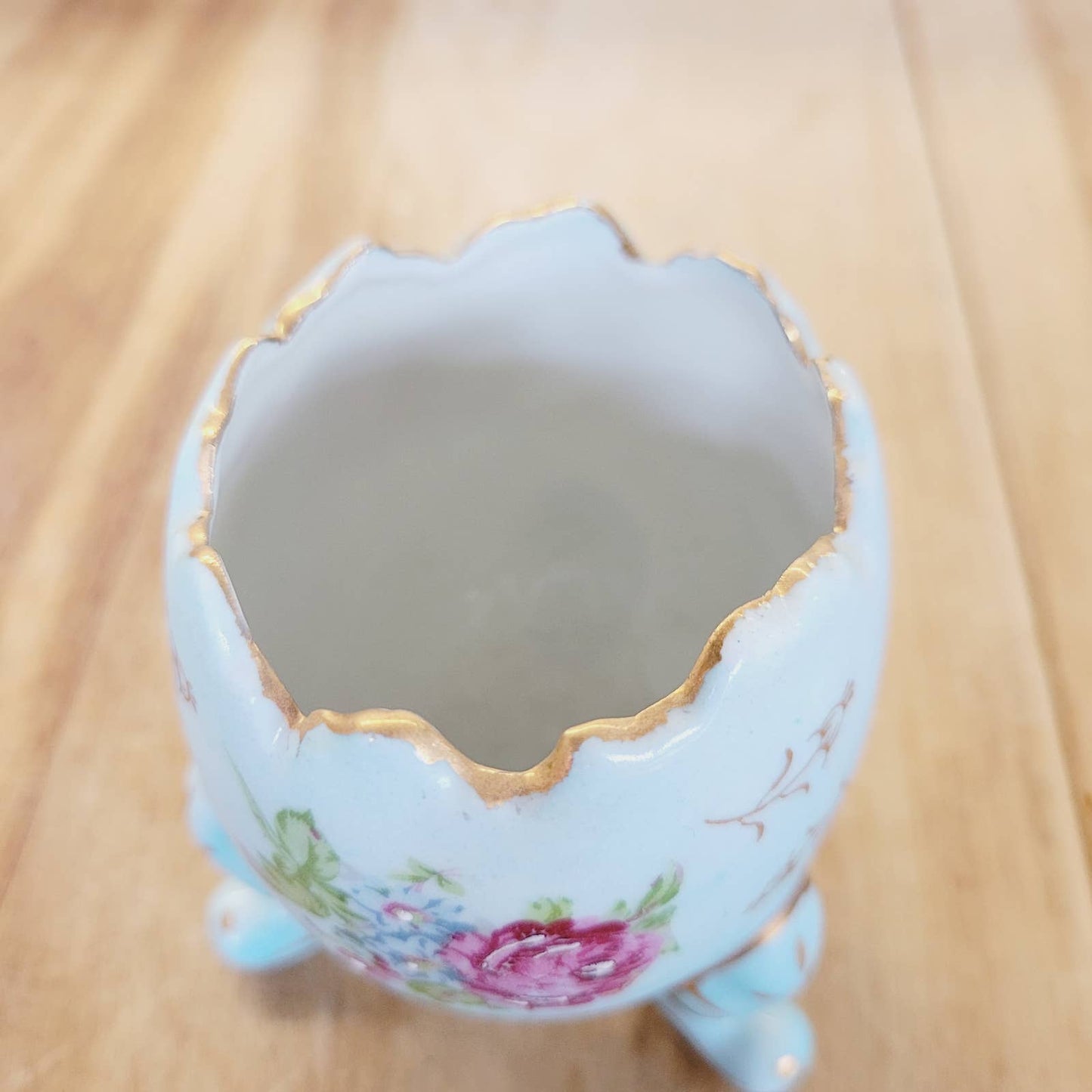 VINTAGE NAPCOWARE Hand Painted Blue Cracked Egg Vase Roses 4" Blue