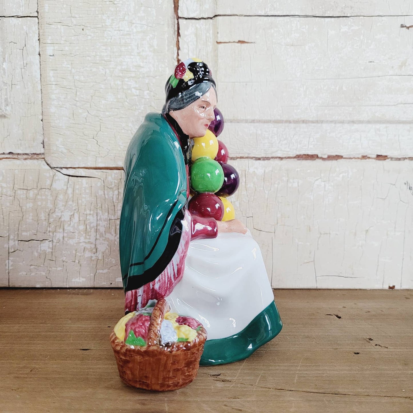 Vintage Royal Doulton England Porcelain Figurine “The Balloon Seller” HN1315