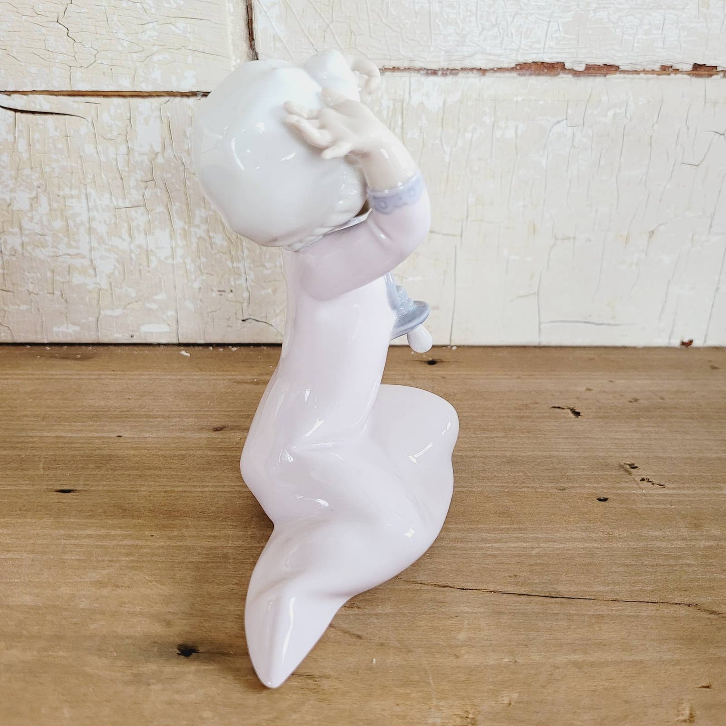 Lladro Spain Baby with Pacifier Yawning Retired