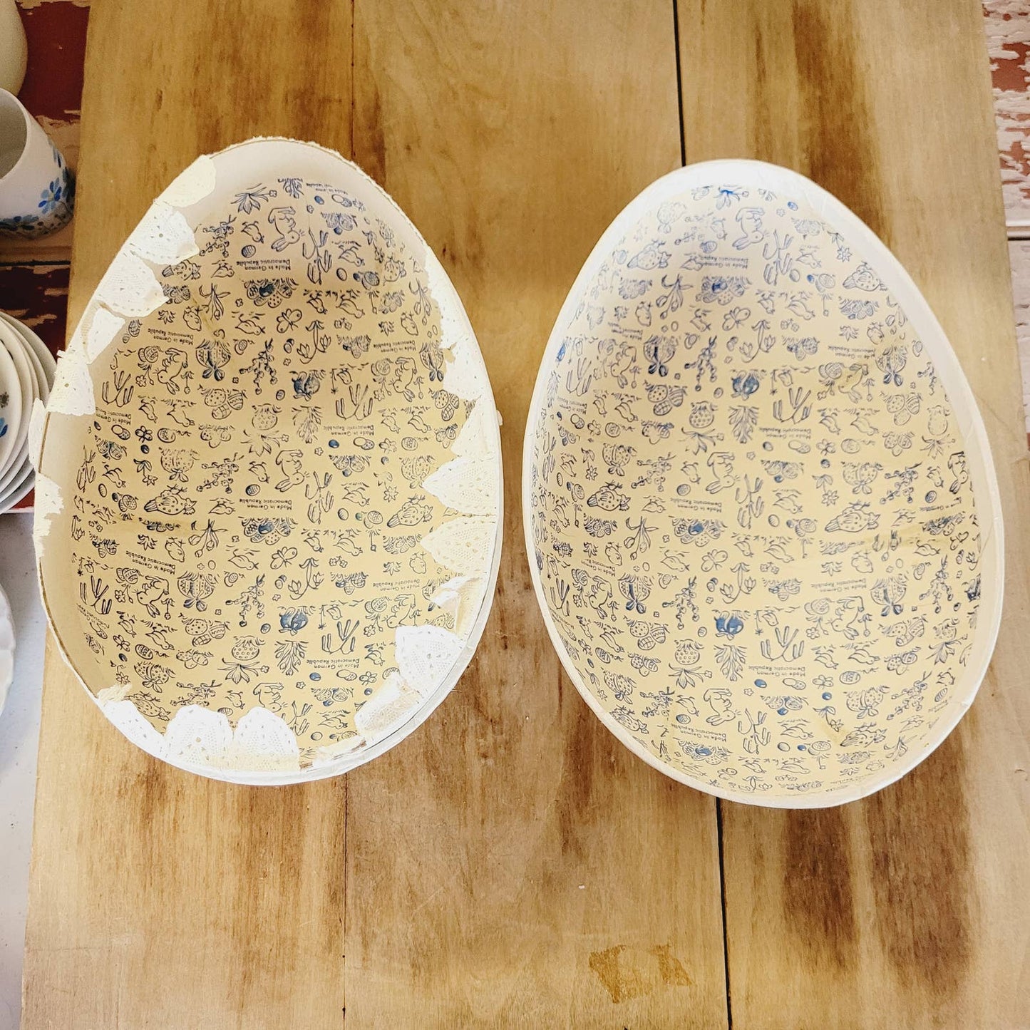 Vintage 10" Paper Mache Egg German Democratic Republic Ducks