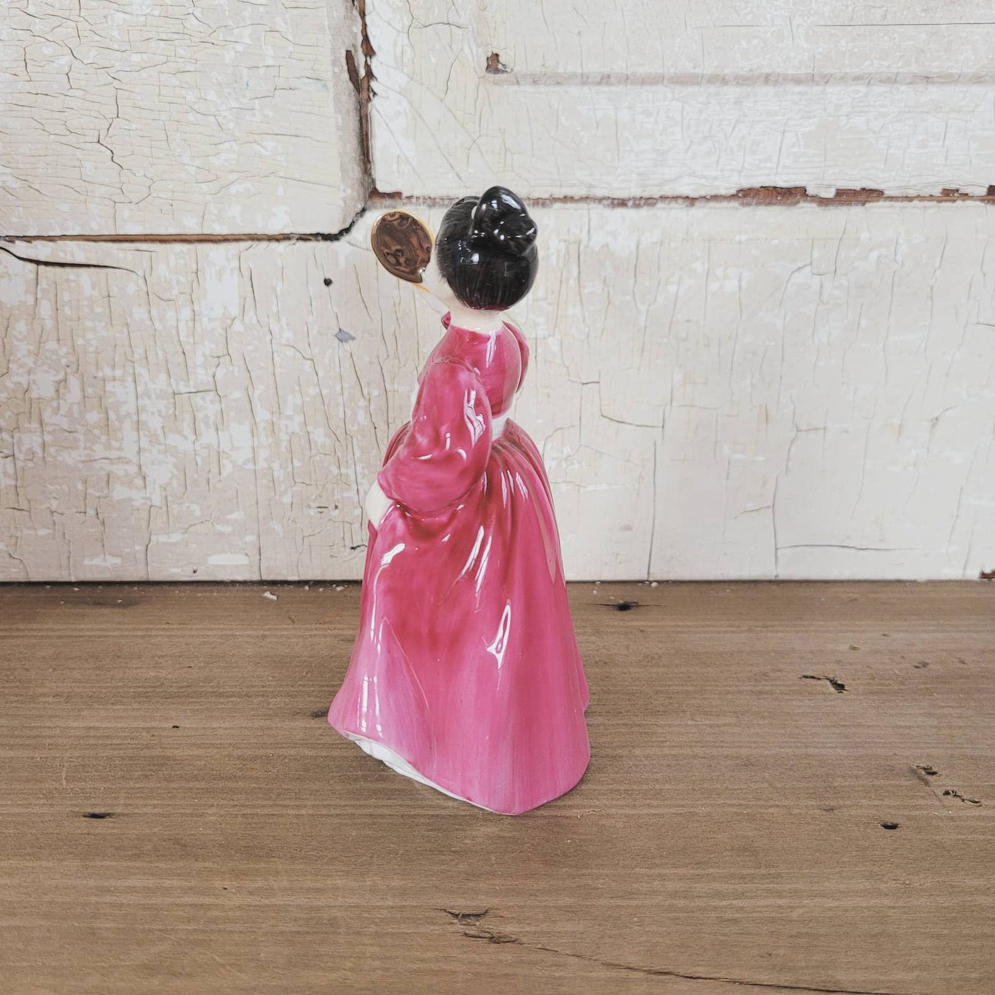 Vintage Royal Doulton England Porcelain Figurine “Vanity” HN2475