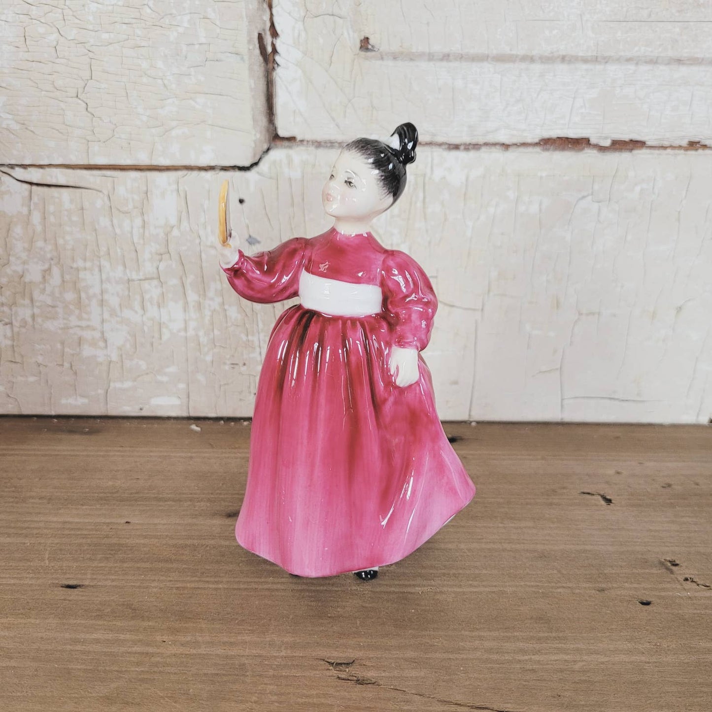 Vintage Royal Doulton England Porcelain Figurine “Vanity” HN2475