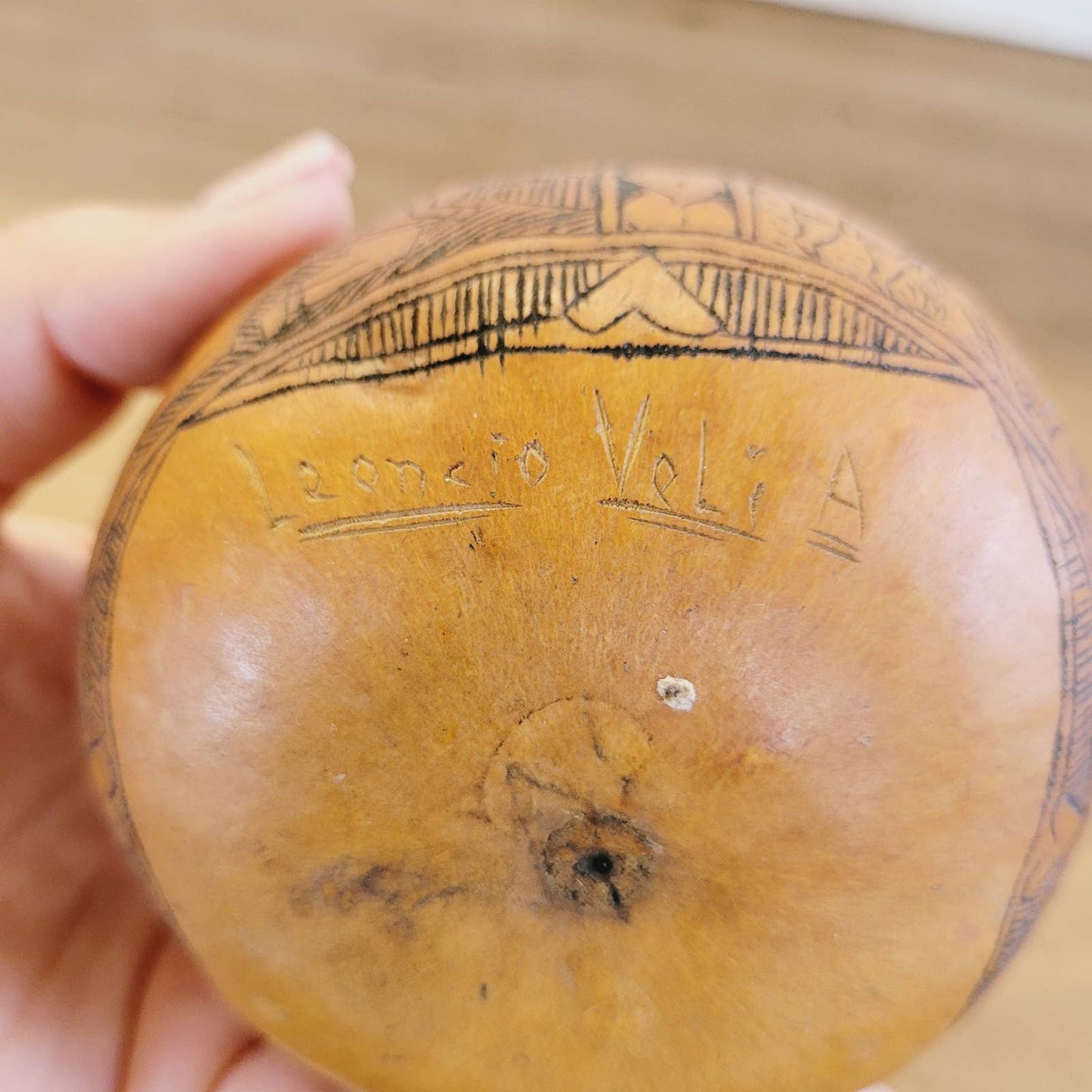 Hand Carved Peru Folk Art Gourd Box by Leoncio Veli Signed