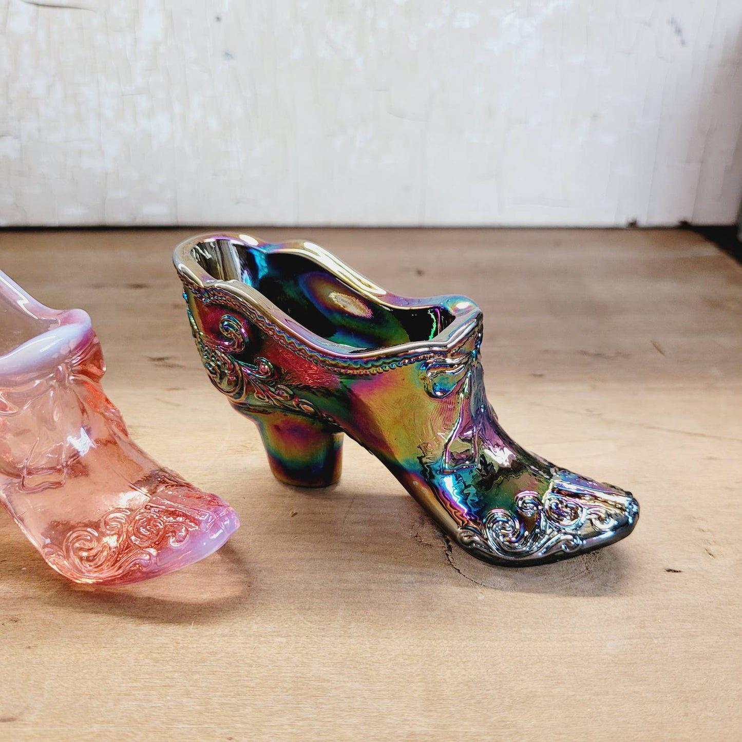 Mosser Glass Scroll Slipper with Bow-Retired See Description