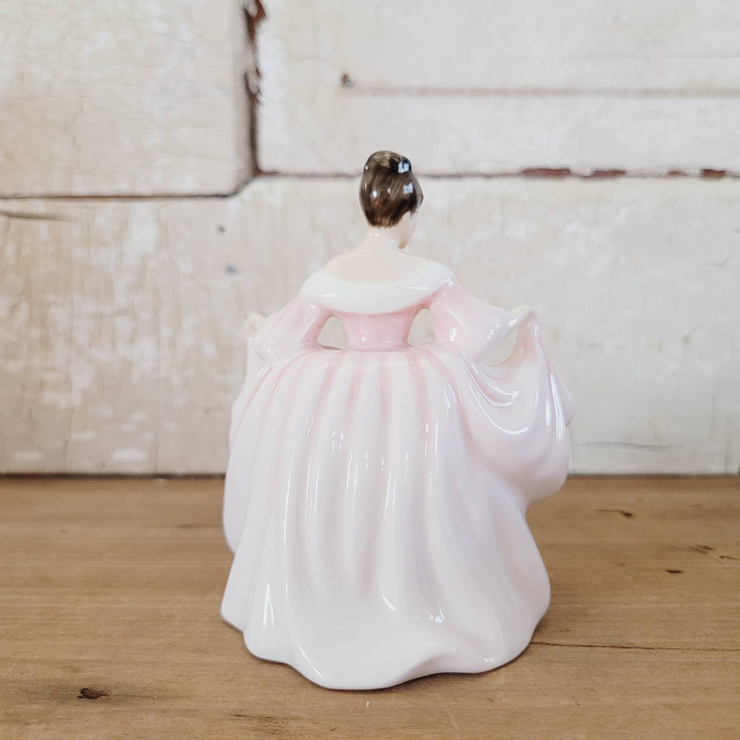 Vintage Royal Doulton England Porcelain Figurine “Sara” HN3219