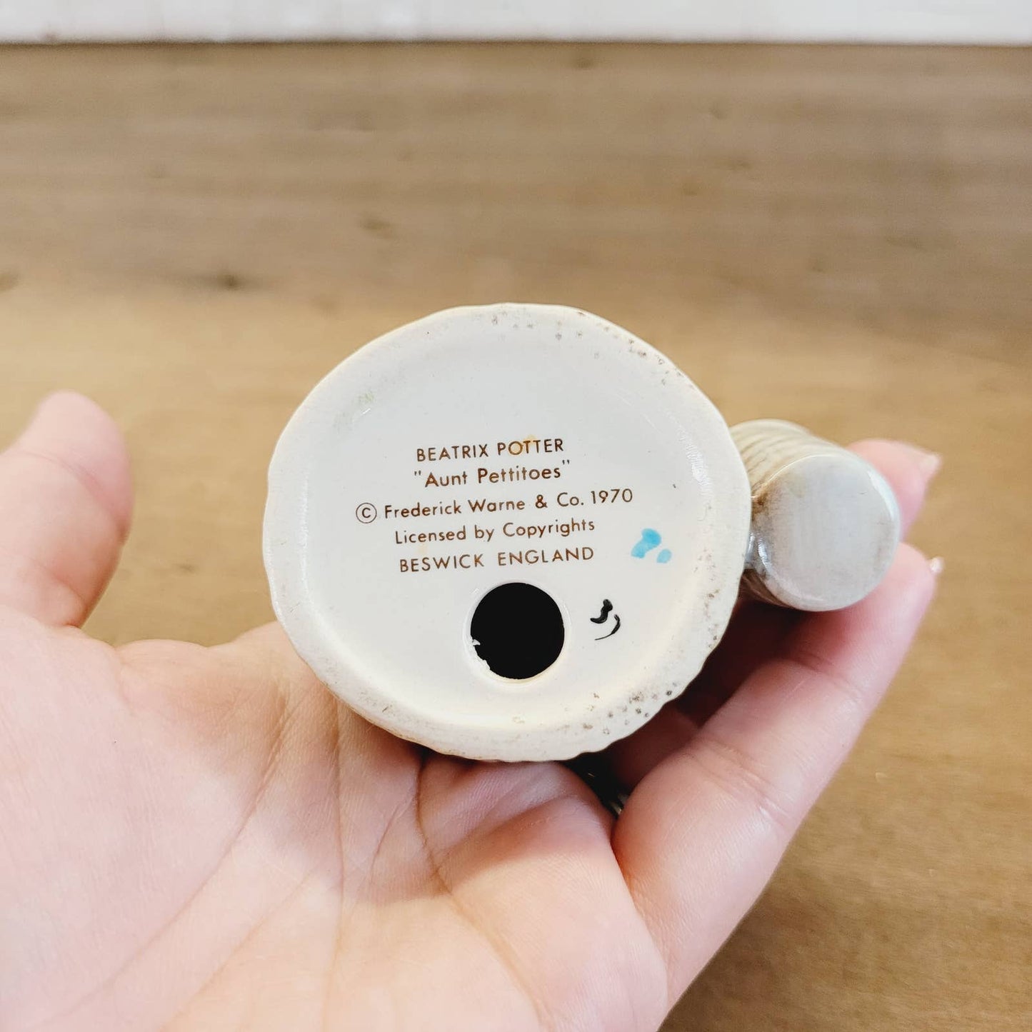 VINTAGE BESWICK BEATRIX POTTER AUNT PETTITOES