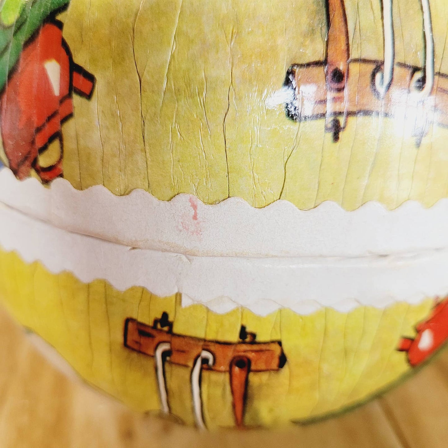 Vintage 10" Paper Mache Egg German Democratic Republic Ducks