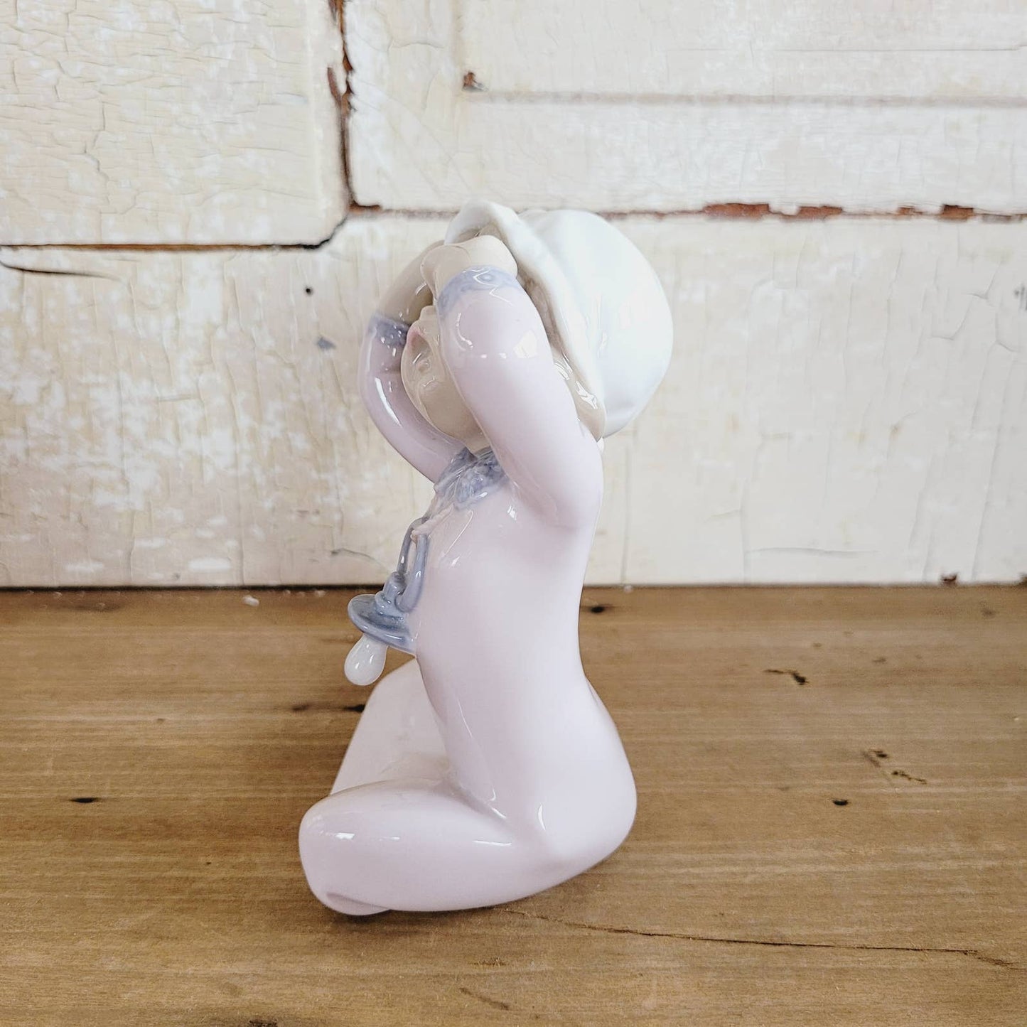 Lladro Spain Baby with Pacifier Yawning Retired
