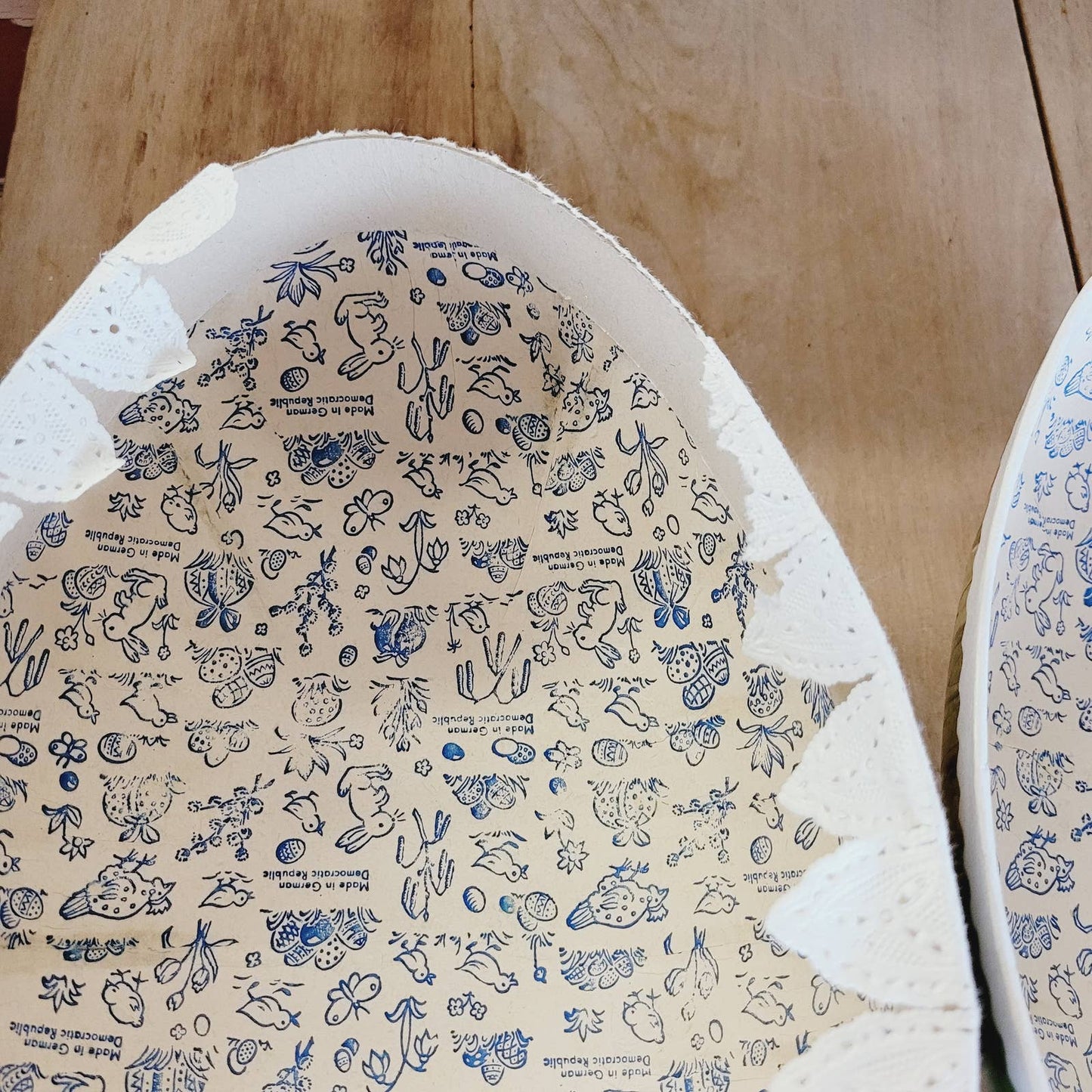 Vintage 10" Paper Mache Egg German Democratic Republic Ducks