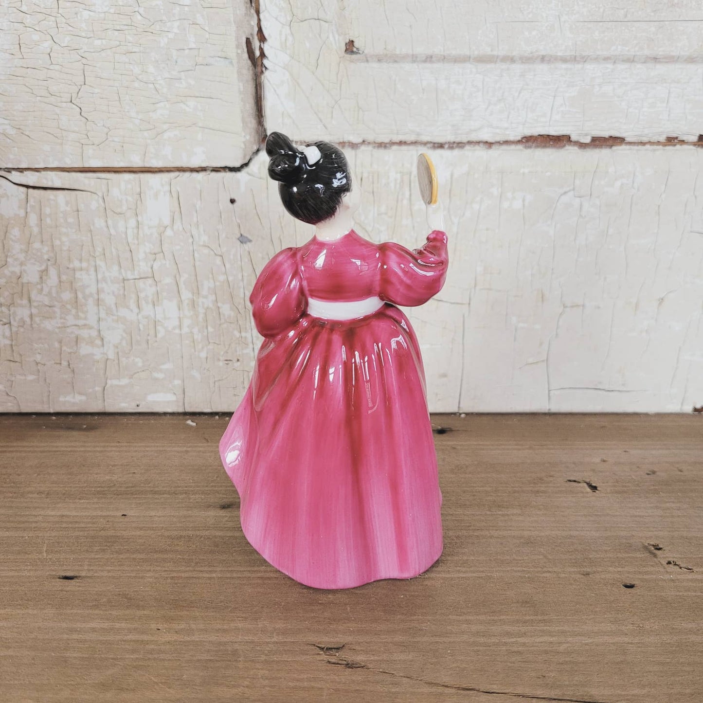 Vintage Royal Doulton England Porcelain Figurine “Vanity” HN2475