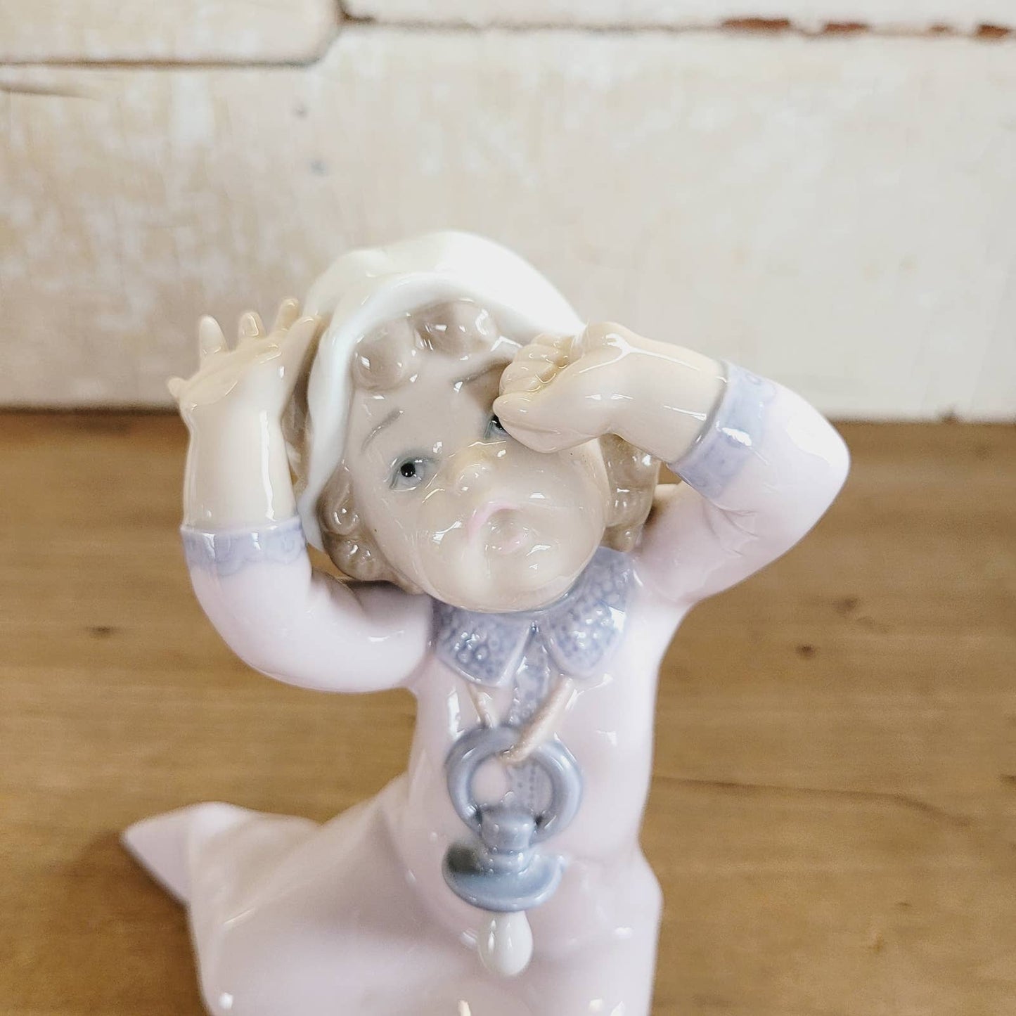 Lladro Spain Baby with Pacifier Yawning Retired