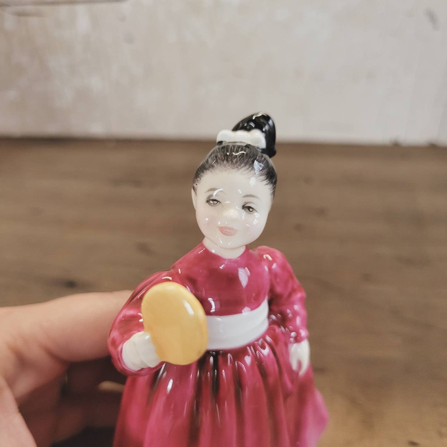 Vintage Royal Doulton England Porcelain Figurine “Vanity” HN2475