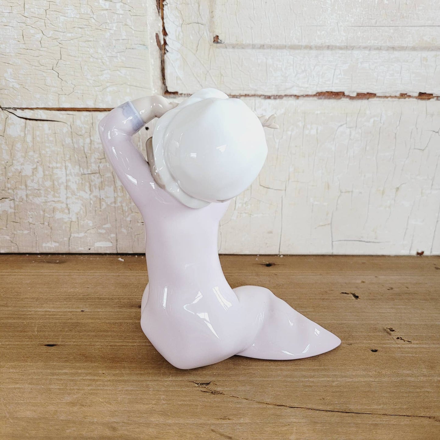Lladro Spain Baby with Pacifier Yawning Retired