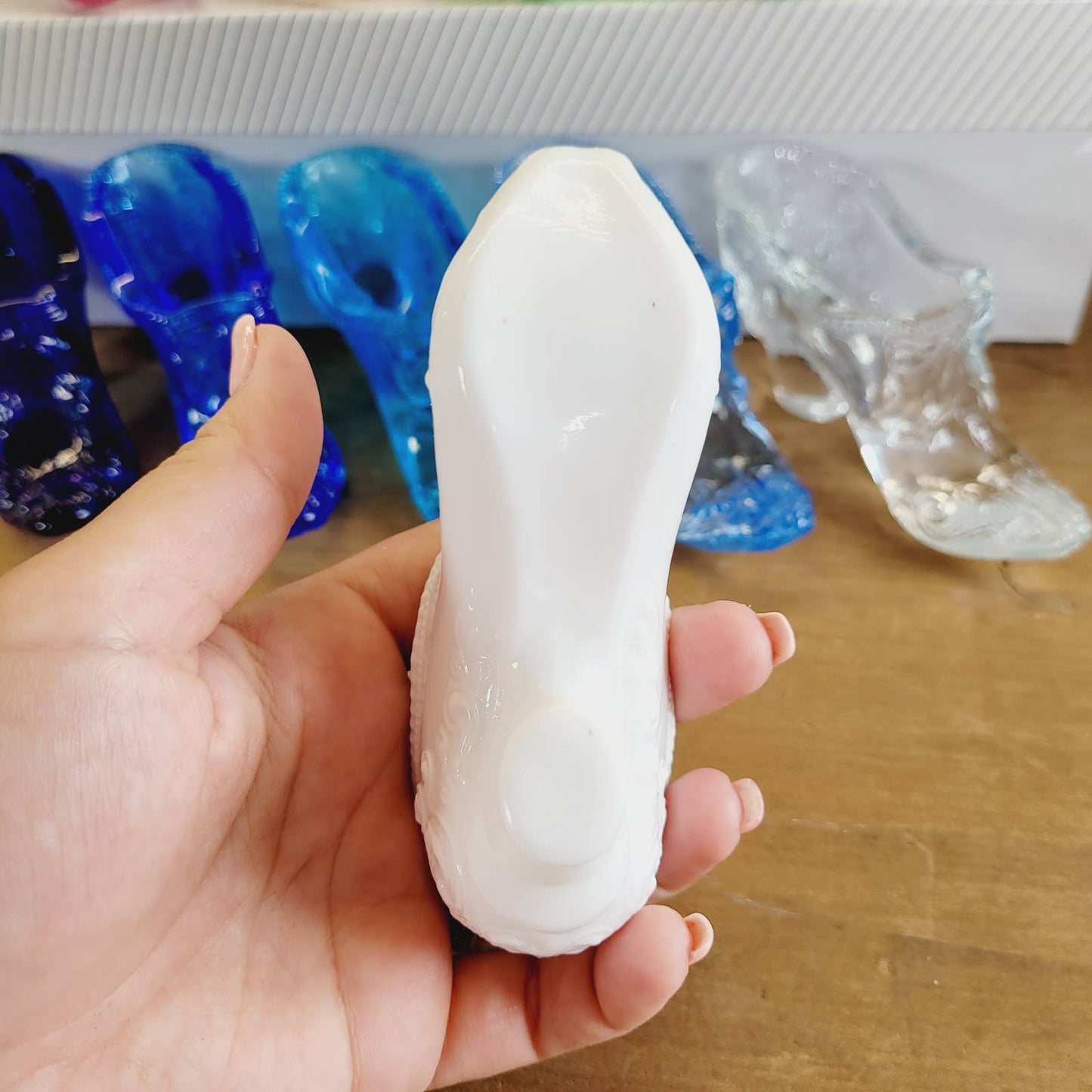 Mosser Glass Scroll Slipper with Bow-Retired See Description