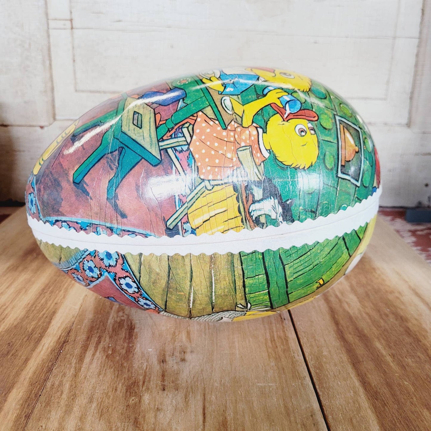 Vintage 10" Paper Mache Egg German Democratic Republic Ducks