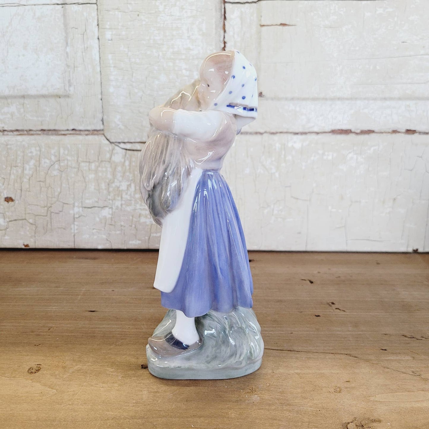 Royal Copenhagen Figurine Girl with Sheaf of Wheat #908