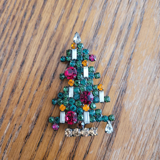 Vintage Weiss Christmas Tree Brooch – 2 5/8” Tall – Classic Holiday Jewelry