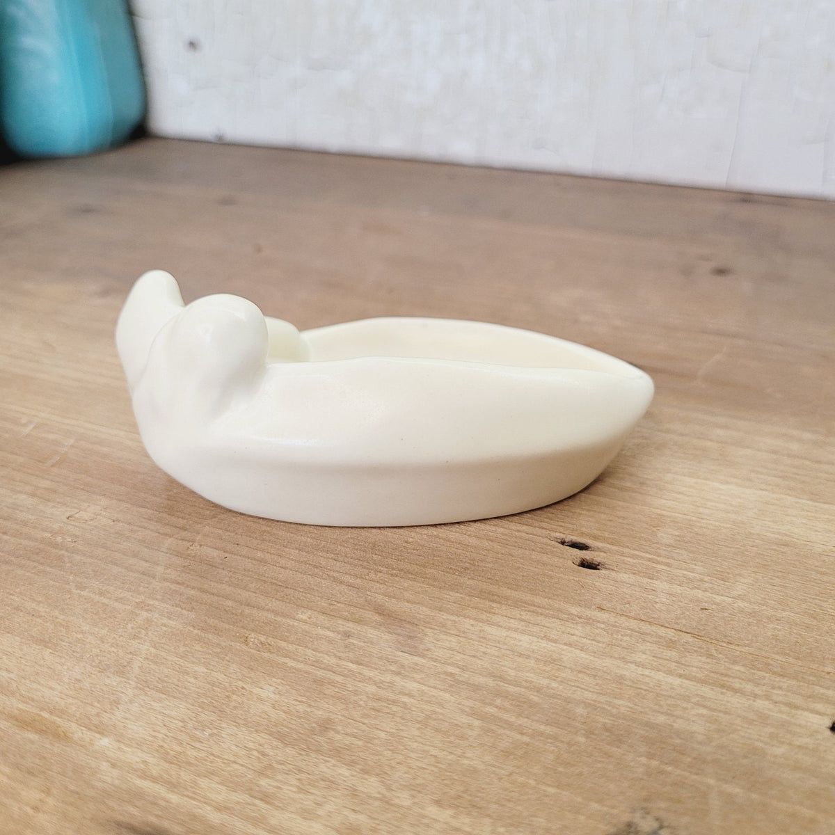 Rookwood Pottery 1926 #2595 Ivory Matte Nude Figural Pin Tray Art Deco Trinket