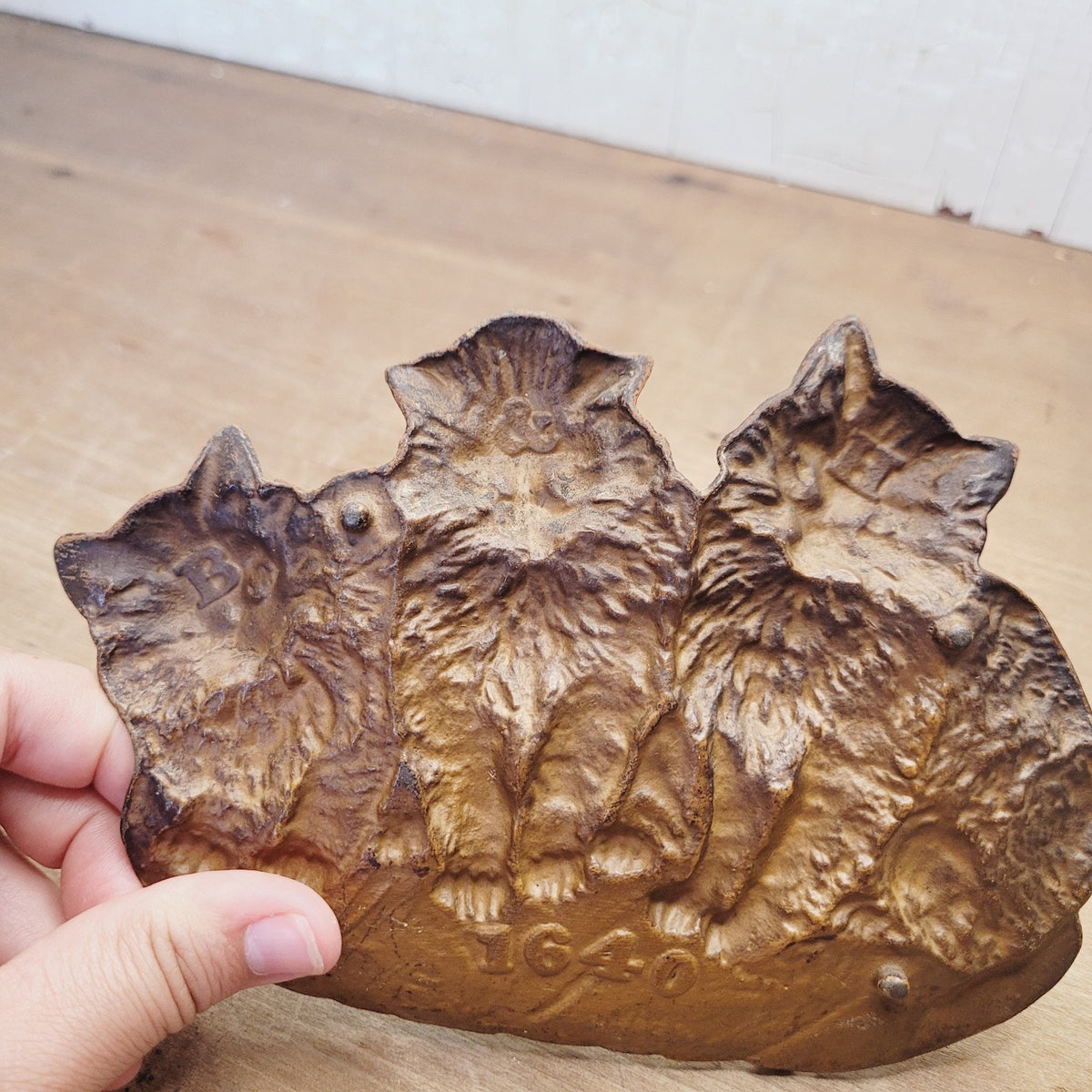 Bradley Hubbard Cat Tray 1640 Antique Cast Metal Three Kittens Pin Tray Dish