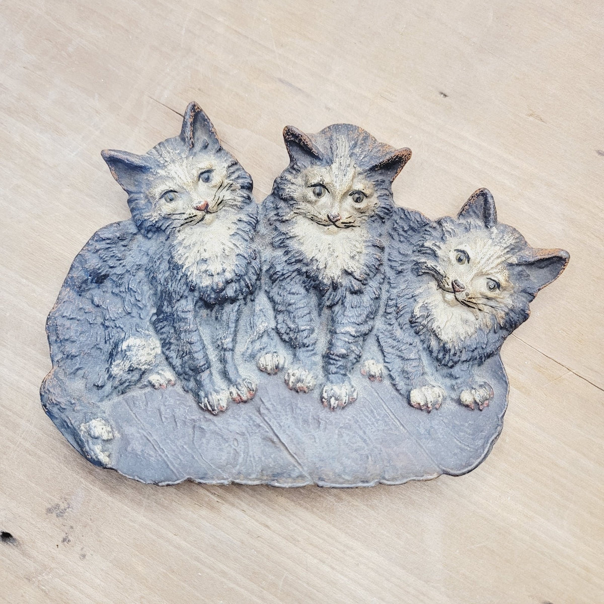Bradley Hubbard Cat Tray 1640 Antique Cast Metal Three Kittens Pin Tray Dish