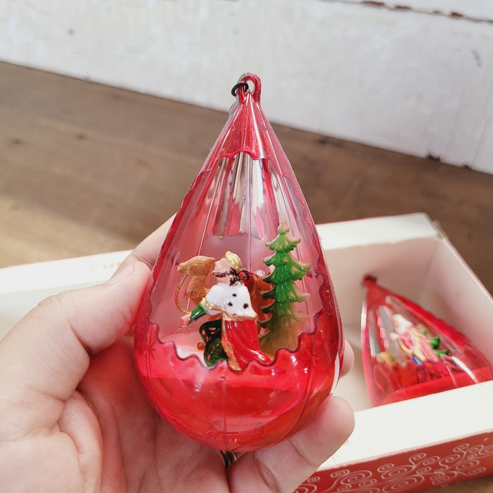 Vintage Jewel Brite Diorama Christmas Ornaments Red Teardrop Set
