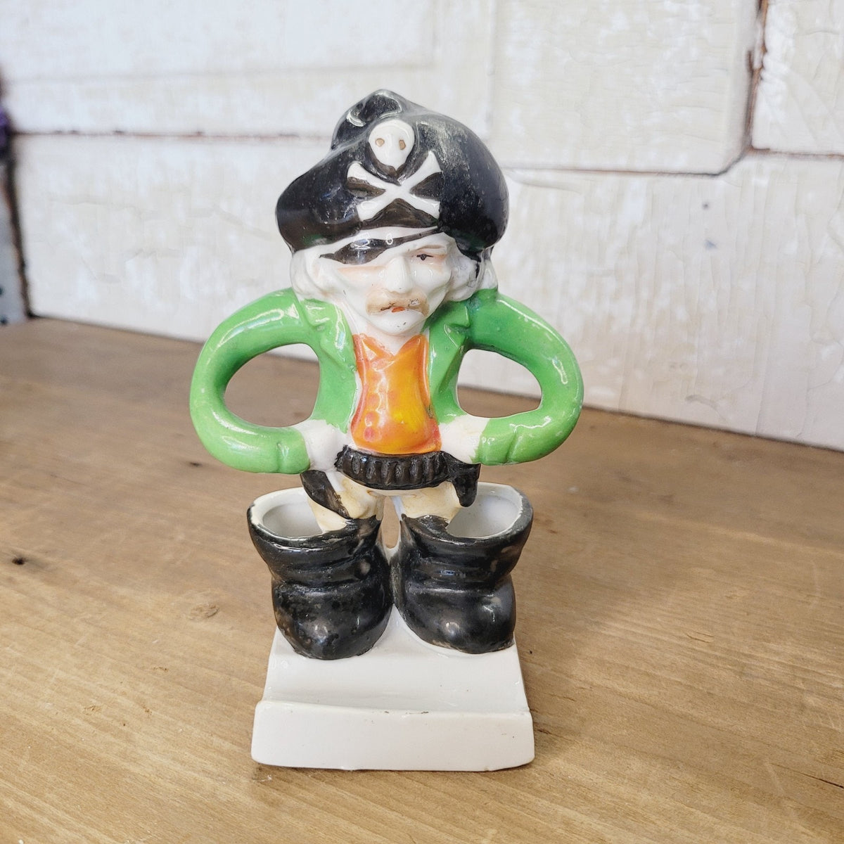 Vintage Japan Pirate Figural Toothbrush Holder Luster Ceramic 1940s 5in