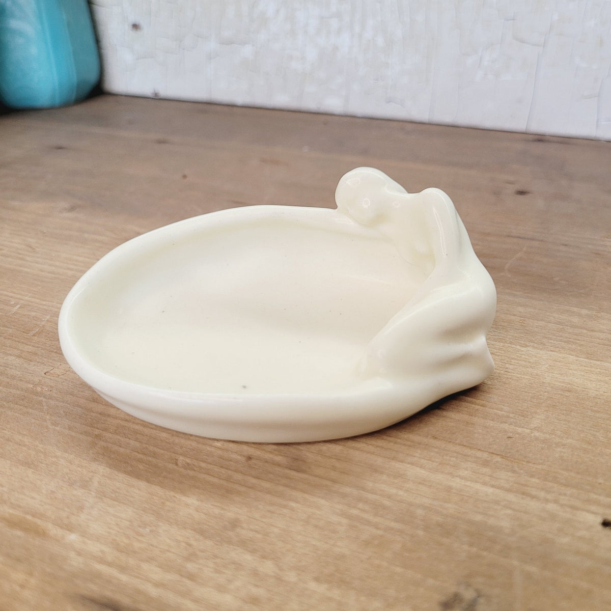 Rookwood Pottery 1926 #2595 Ivory Matte Nude Figural Pin Tray Art Deco Trinket