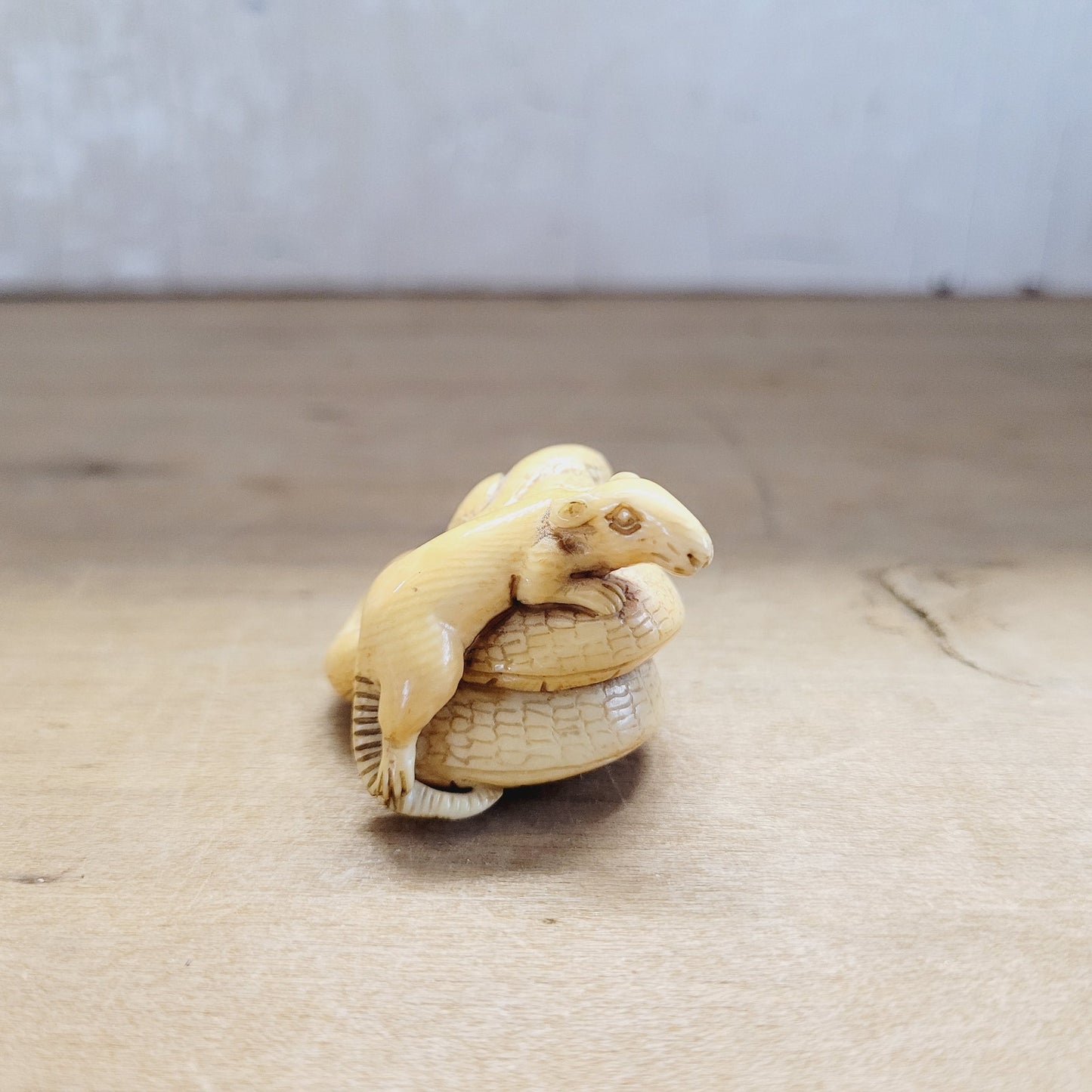 Antique Japanese Netsuke Rat & Snake Signed Figural Carving –  1 3/8"