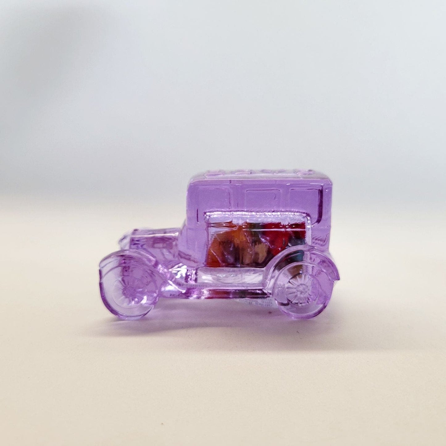 Boyd Glass Taxi Car Lilac with Candy
