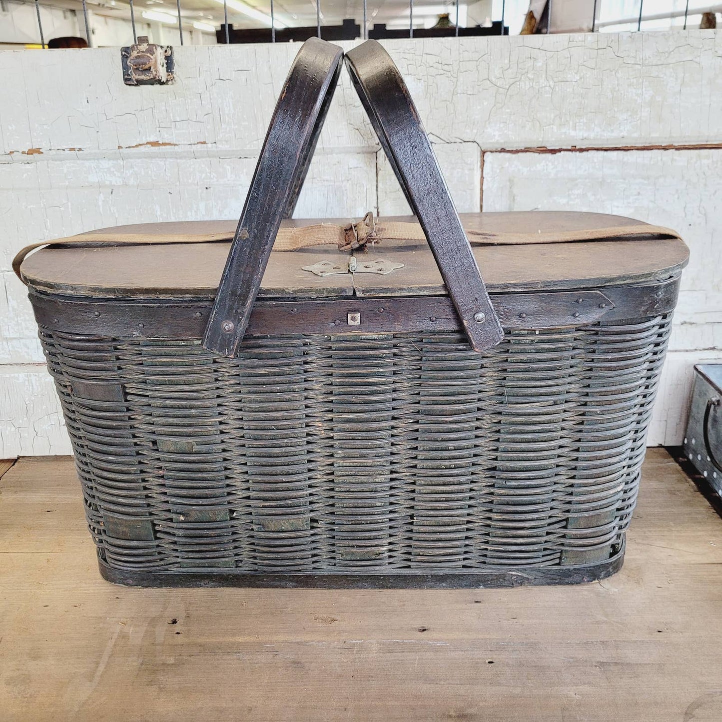 Antique Wooden Picnic Basket Hawkeye Refrigerator w/ Tin Insert and Containers