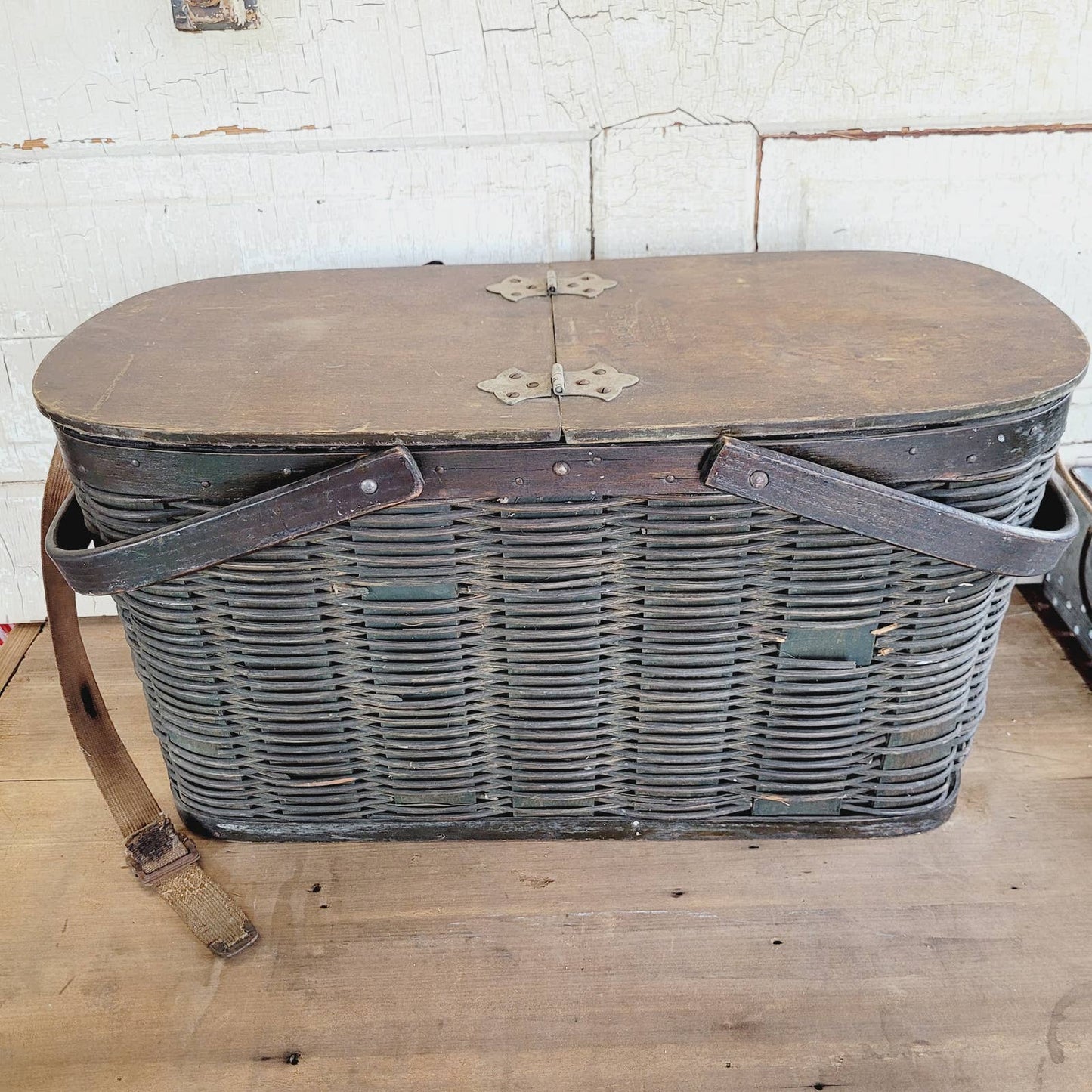 Antique Wooden Picnic Basket Hawkeye Refrigerator w/ Tin Insert and Containers