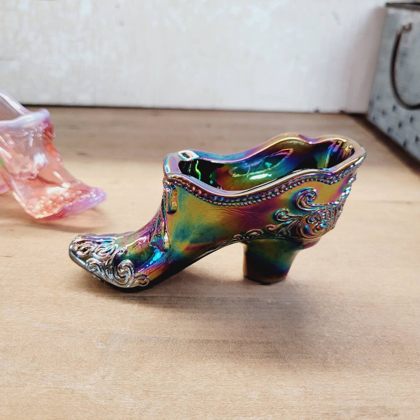 Mosser Glass Scroll Slipper with Bow-Retired See Description